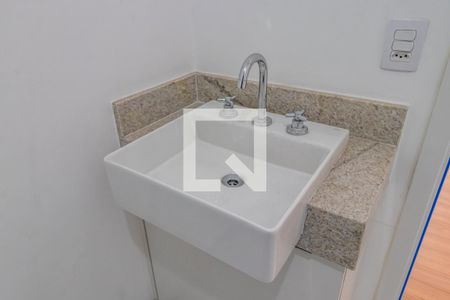 Banheiro de apartamento à venda com 1 quarto, 45m² em Bethaville I, Barueri