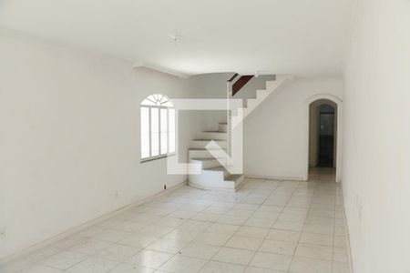 Sala  de casa para alugar com 5 quartos, 240m² em Califórnia, Nova Iguaçu