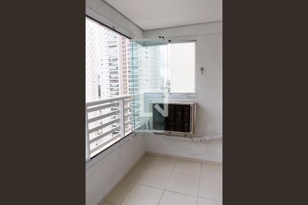 Sacada de apartamento à venda com 2 quartos, 66m² em Centro, Osasco