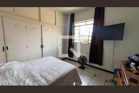 Casa à venda com 4 quartos, 232m² em Sagrada Família, Belo Horizonte