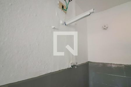 Banheiro de casa para alugar com 1 quarto, 50m² em Jardim Bonfiglioli, São Paulo