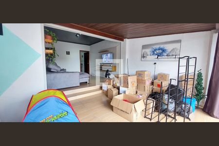 Sala de casa à venda com 3 quartos, 160m² em Jardim Santo André, Santo André