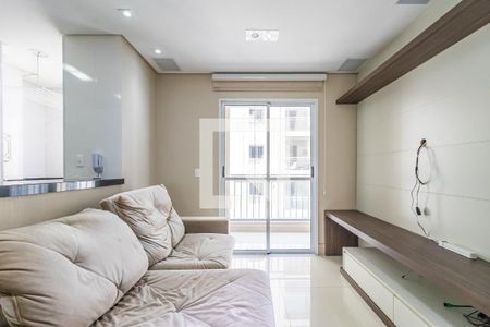 Sala de apartamento para alugar com 2 quartos, 72m² em Jardim Tupanci, Barueri