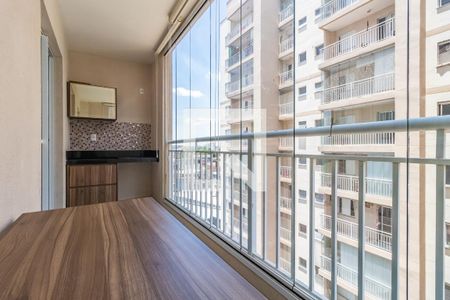 Varanda de apartamento para alugar com 2 quartos, 72m² em Jardim Tupanci, Barueri