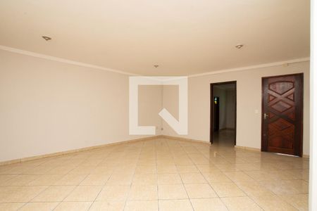 Sala de casa para alugar com 3 quartos, 220m² em Vila das Palmeiras, Guarulhos