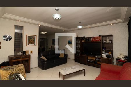 Sala de casa à venda com 4 quartos, 589m² em Vila Guilhermina, São Paulo