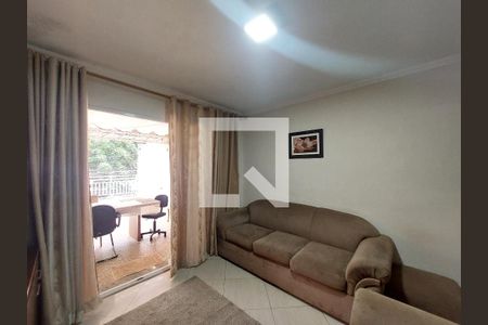 Sala de casa à venda com 2 quartos, 250m² em Vila Campo Grande, São Paulo