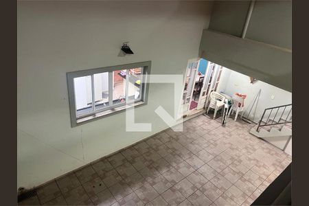 Casa à venda com 3 quartos, 270m² em Vila Romero, São Paulo