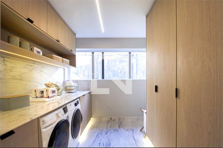 Apartamento à venda com 3 quartos, 144m² em Vila Firmiano Pinto, São Paulo