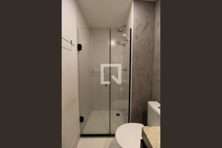 Banheiro da Suíte de kitnet/studio para alugar com 1 quarto, 29m² em Itaim Bibi, São Paulo