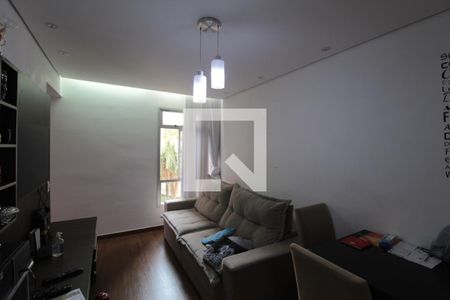 Sala de apartamento à venda com 3 quartos, 62m² em Jardim Guanabara, Belo Horizonte