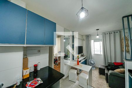 Sala / Cozinha de apartamento para alugar com 2 quartos, 32m² em Vila Ema, São Paulo