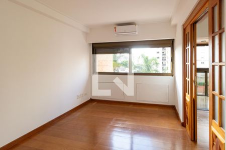 Sala de TV de apartamento à venda com 5 quartos, 240m² em Perdizes, São Paulo