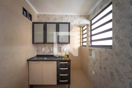 Cozinha e área de serviço de kitnet/studio à venda com 1 quarto, 30m² em Liberdade, São Paulo