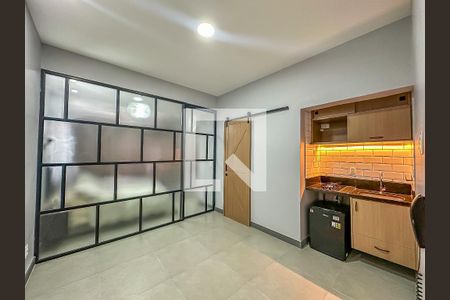 Sala/Cozinha de apartamento para alugar com 1 quarto, 24m² em Glória, Rio de Janeiro