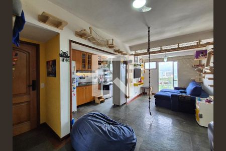 Sala de apartamento à venda com 2 quartos, 75m² em Recreio dos Bandeirantes, Rio de Janeiro