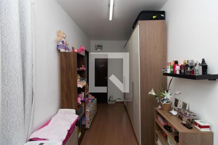 Closet de casa à venda com 4 quartos, 120m² em Vila Constança, São Paulo