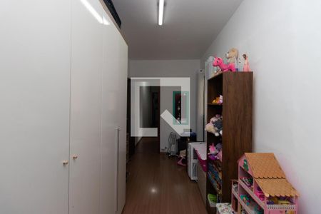 Closet de casa à venda com 4 quartos, 120m² em Vila Constança, São Paulo