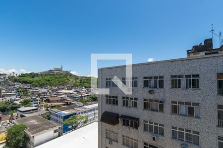 Vista do Quarto 1 de apartamento para alugar com 2 quartos, 61m² em Olaria, Rio de Janeiro