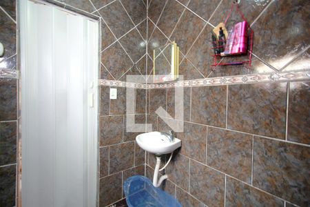 Banheiro de casa à venda com 1 quarto, 150m² em Santa Tereza, Belo Horizonte