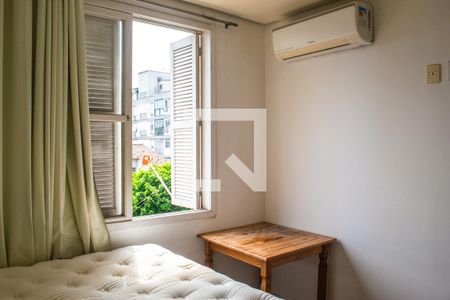 Quarto 1 de apartamento à venda com 1 quarto, 75m² em Santana, Porto Alegre