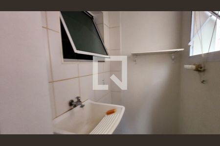 Cozinha e Área de Serviço de apartamento para alugar com 2 quartos, 55m² em Parque Residencial Jundiaí, Jundiaí