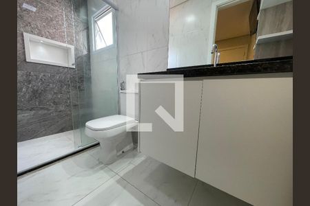 Banheiro de kitnet/studio para alugar com 1 quarto, 25m² em Vila Pirajussara, São Paulo