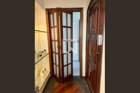 Entrada de apartamento à venda com 2 quartos, 94m² em Indianópolis, São Paulo