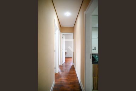 Corredor de apartamento para alugar com 3 quartos, 131m² em Jardim Celeste, São Paulo