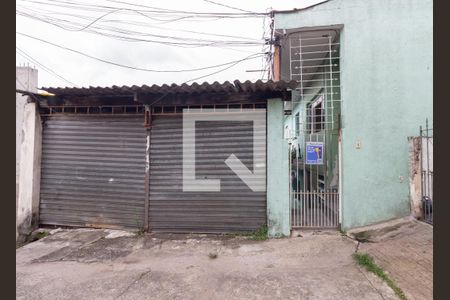 Fachada de casa para alugar com 1 quarto, 40m² em Itaquera, São Paulo