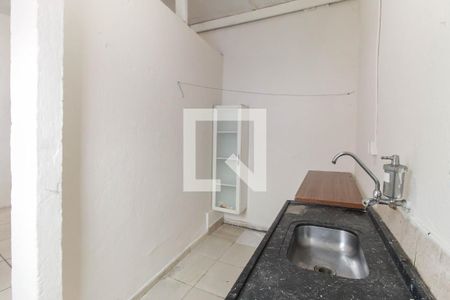 Cozinha de casa para alugar com 1 quarto, 30m² em Itaquera, São Paulo