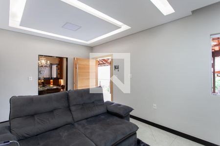 Sala de casa à venda com 3 quartos, 105m² em Santa Monica, Belo Horizonte