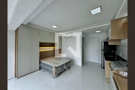 Quarto  de kitnet/studio para alugar com 0 quarto, 27m² em Jardim das Acacias, São Paulo