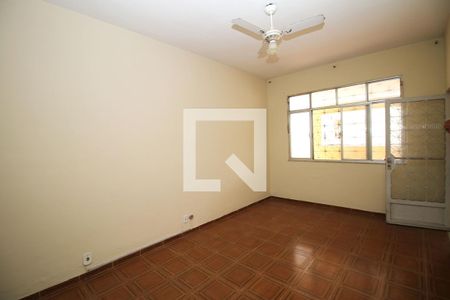 Sala de casa para alugar com 3 quartos, 90m² em Cordovil, Rio de Janeiro