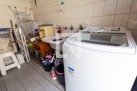 Casa à venda com 500m², 7 quartos e 7 vagas Casa à venda com 500m², 7 quartos e 7 vagasCasa Principal - Área de Serviço