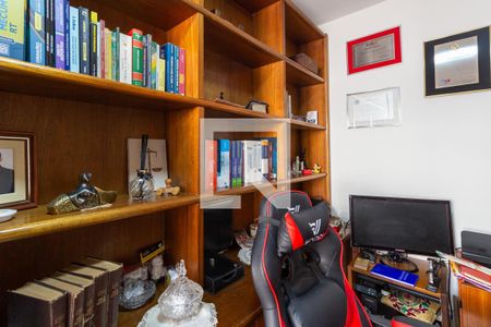 Casa à venda com 500m², 7 quartos e 7 vagas Casa à venda com 500m², 7 quartos e 7 vagasCasa Principal - Escritório da Suite 3