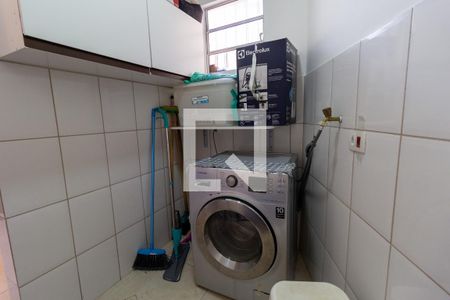 Casa à venda com 500m², 7 quartos e 7 vagas Casa à venda com 500m², 7 quartos e 7 vagasCasa 2 - Área de Serviço