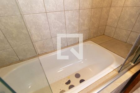 Casa à venda com 500m², 7 quartos e 7 vagas Casa à venda com 500m², 7 quartos e 7 vagasCasa 2 - Suite 1 - Banheiro