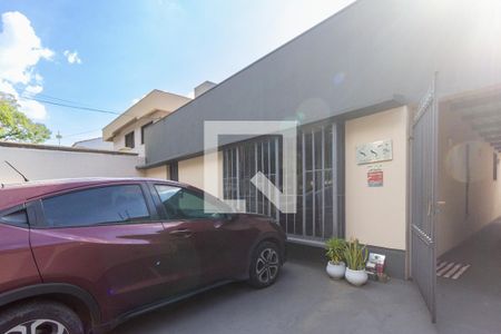 Casa à venda com 500m², 7 quartos e 7 vagas Casa à venda com 500m², 7 quartos e 7 vagasFachada
