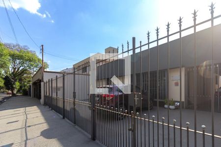 Casa à venda com 500m², 7 quartos e 7 vagas Casa à venda com 500m², 7 quartos e 7 vagasFachada
