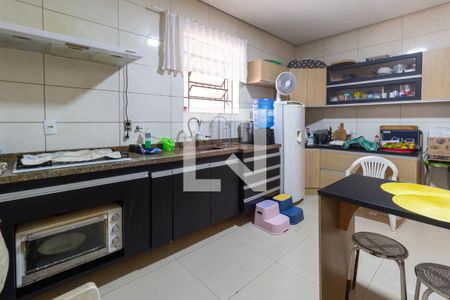 Casa à venda com 500m², 7 quartos e 7 vagas Casa à venda com 500m², 7 quartos e 7 vagasCasa Principal - Cozinha
