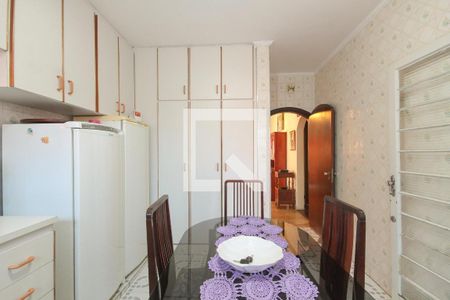 Casa à venda com 4 quartos, 220m² em Jardim Eulina, Campinas