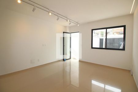 Sala de casa para alugar com 3 quartos, 120m² em Curicica, Rio de Janeiro