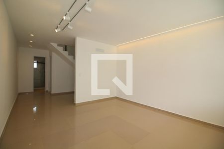 Sala de casa para alugar com 3 quartos, 120m² em Curicica, Rio de Janeiro