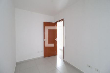 Quarto 2 de apartamento para alugar com 2 quartos, 48m² em Vila Nivi, São Paulo