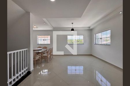 Sala de casa à venda com 2 quartos, 148m² em Parque das Nações, Santo André