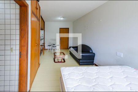 Sala de apartamento para alugar com 1 quarto, 30m² em Barro Preto, Belo Horizonte