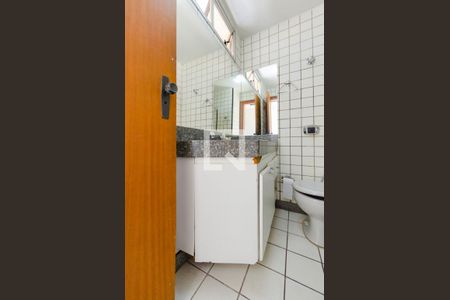 Banheiro de apartamento para alugar com 1 quarto, 30m² em Barro Preto, Belo Horizonte