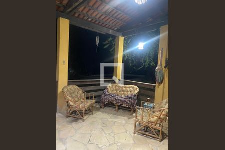 Casa de condomínio à venda com 350m², 6 quartos e 7 vagas Casa de condomínio à venda com 350m², 6 quartos e 7 vagasvaranda