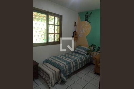 Casa de condomínio à venda com 350m², 6 quartos e 7 vagas Casa de condomínio à venda com 350m², 6 quartos e 7 vagasQuarto